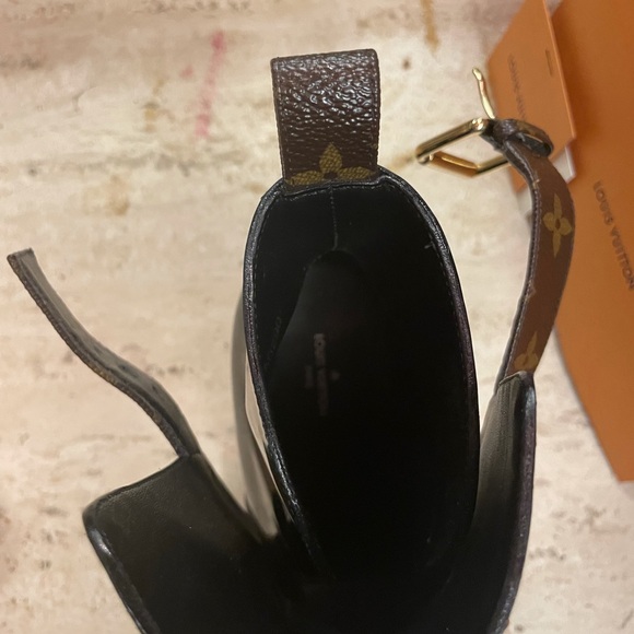 Louis Vuitton star trail ankle boot 2020, sold out coveted style. - Picture 6 of 7